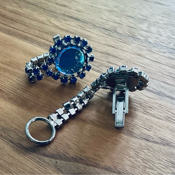 Superbes boutons de manchette en cascade. - Picture 2 of 3